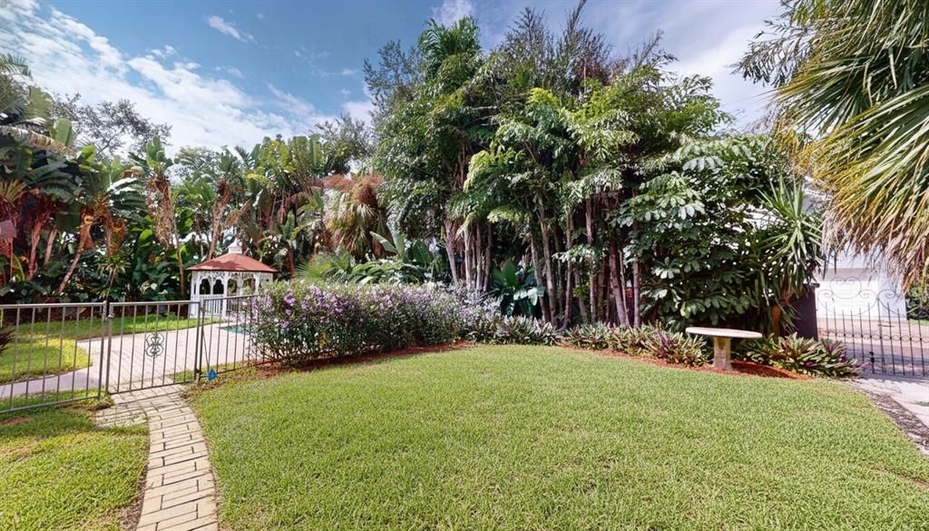En Venta: $1,665,000 (4 camas, 3 baños, 2968 Pies cuadrados)