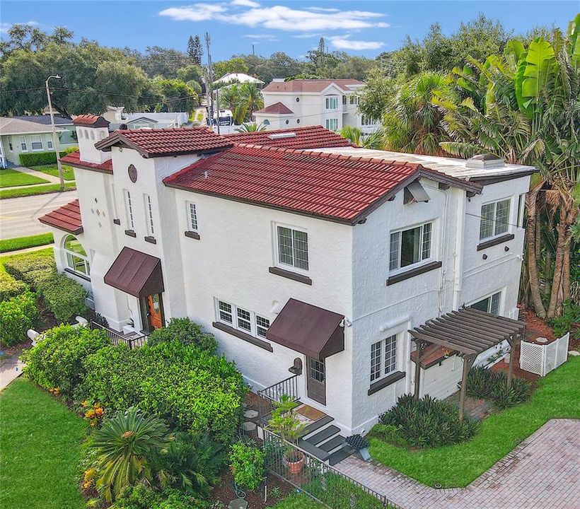 En Venta: $1,665,000 (4 camas, 3 baños, 2968 Pies cuadrados)