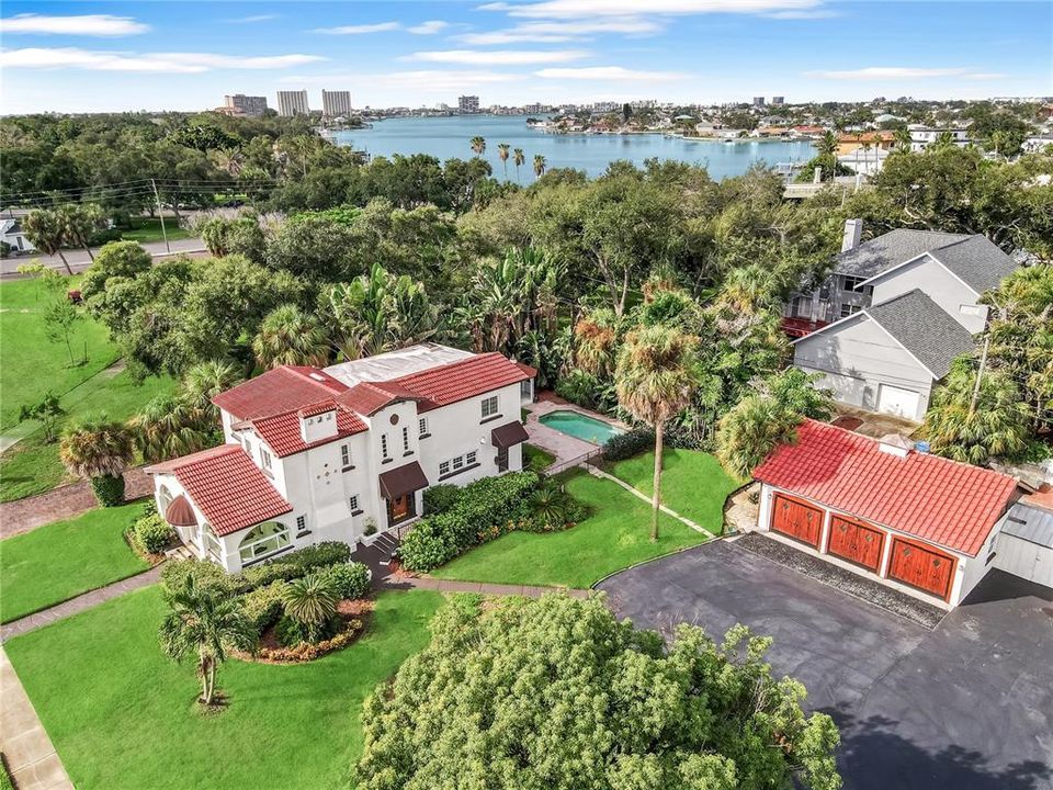 En Venta: $1,665,000 (4 camas, 3 baños, 2968 Pies cuadrados)