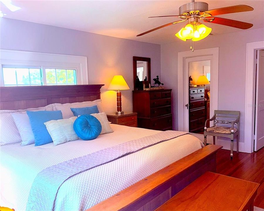 En Venta: $1,665,000 (4 camas, 3 baños, 2968 Pies cuadrados)