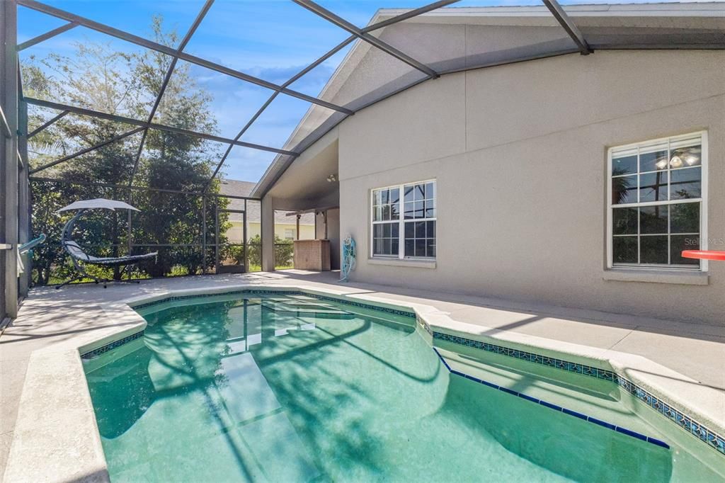 For Rent: $2,595 (3 beds, 2 baths, 1662 Square Feet)