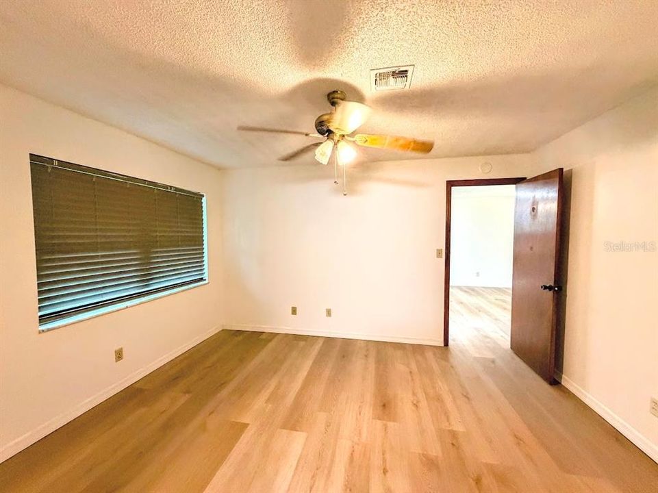 For Rent: $1,700 (3 beds, 2 baths, 1222 Square Feet)