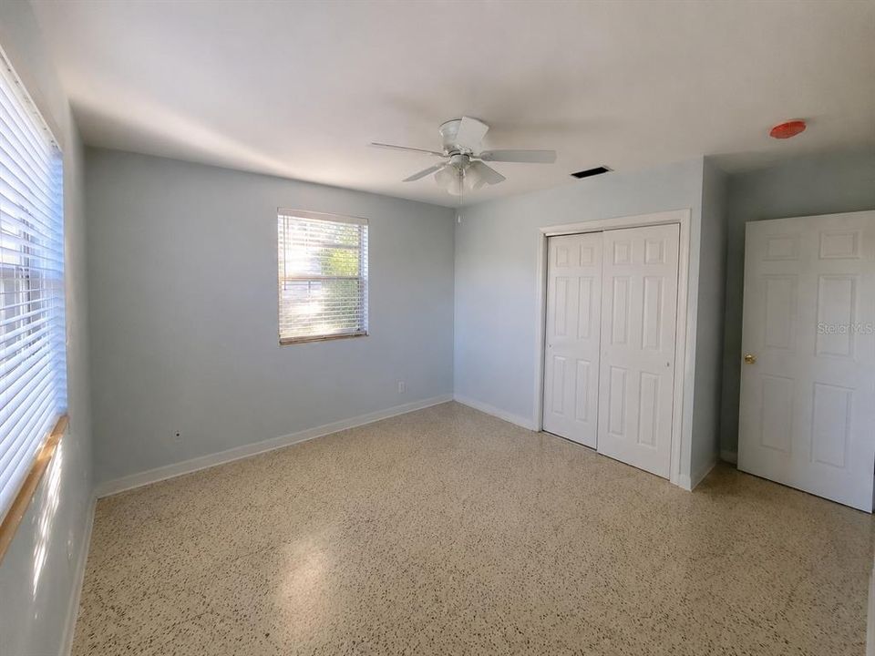 For Rent: $2,550 (4 beds, 2 baths, 2008 Square Feet)
