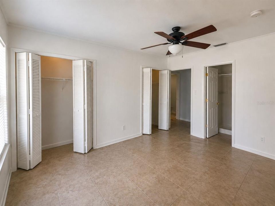 For Rent: $2,550 (4 beds, 2 baths, 2008 Square Feet)