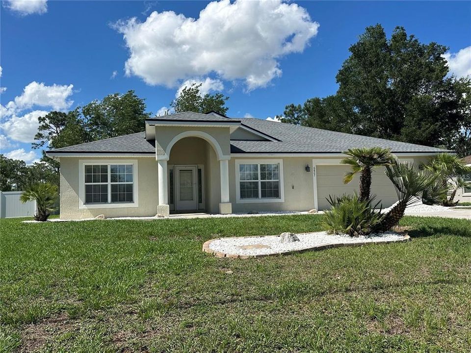 For Rent: $1,950 (3 beds, 2 baths, 1930 Square Feet)