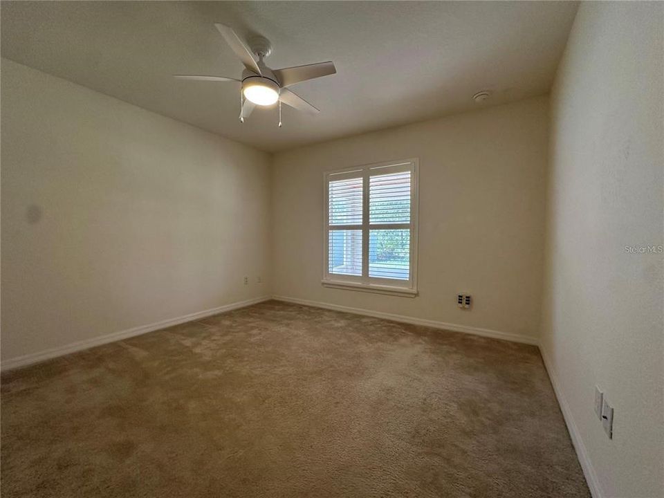 For Rent: $1,950 (3 beds, 2 baths, 1930 Square Feet)