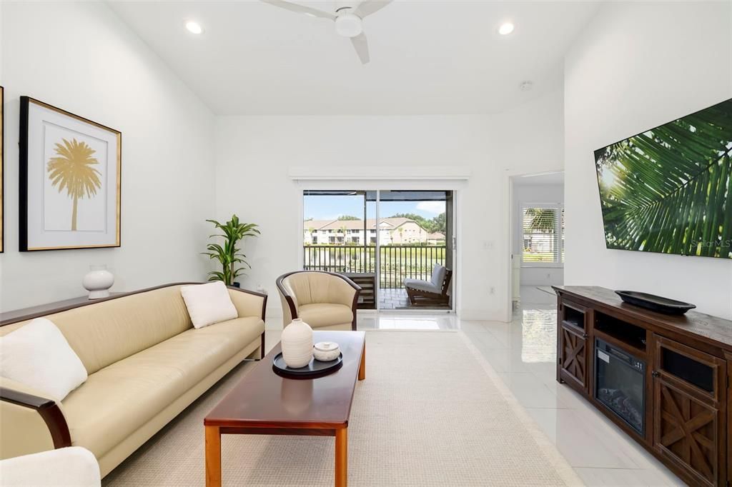 For Sale: $329,000 (2 beds, 2 baths, 1684 Square Feet)