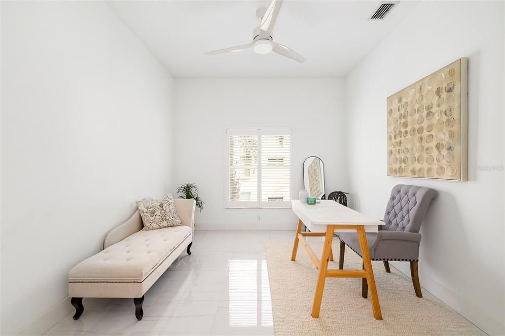 For Sale: $329,000 (2 beds, 2 baths, 1684 Square Feet)
