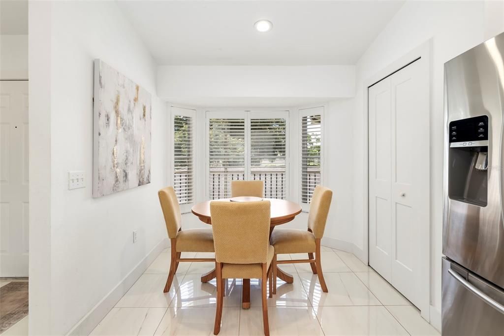 For Sale: $329,000 (2 beds, 2 baths, 1684 Square Feet)