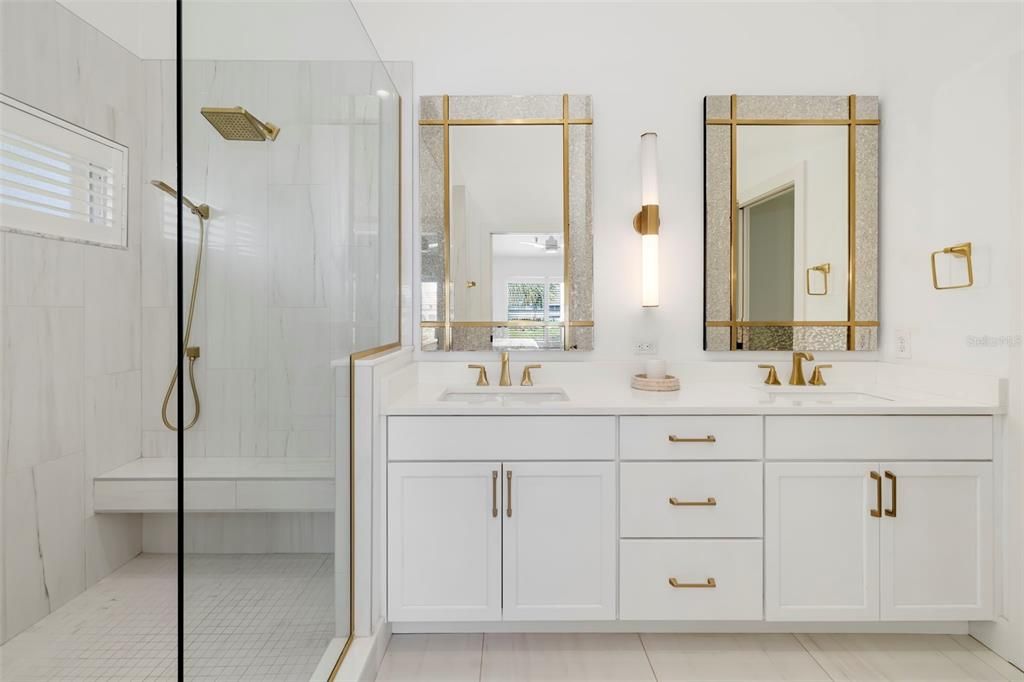 For Sale: $329,000 (2 beds, 2 baths, 1684 Square Feet)