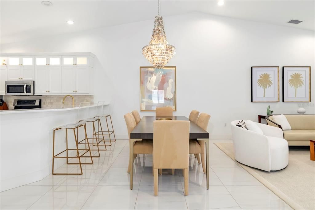 For Sale: $329,000 (2 beds, 2 baths, 1684 Square Feet)