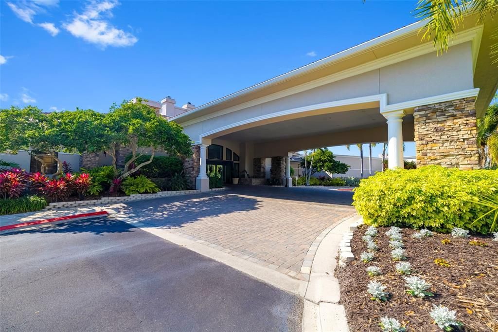 For Sale: $329,000 (2 beds, 2 baths, 1684 Square Feet)
