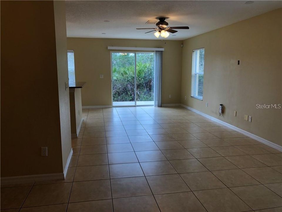 For Rent: $2,250 (3 beds, 2 baths, 1828 Square Feet)