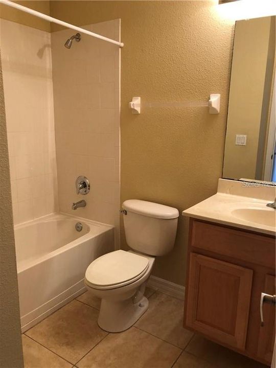 For Rent: $2,250 (3 beds, 2 baths, 1828 Square Feet)