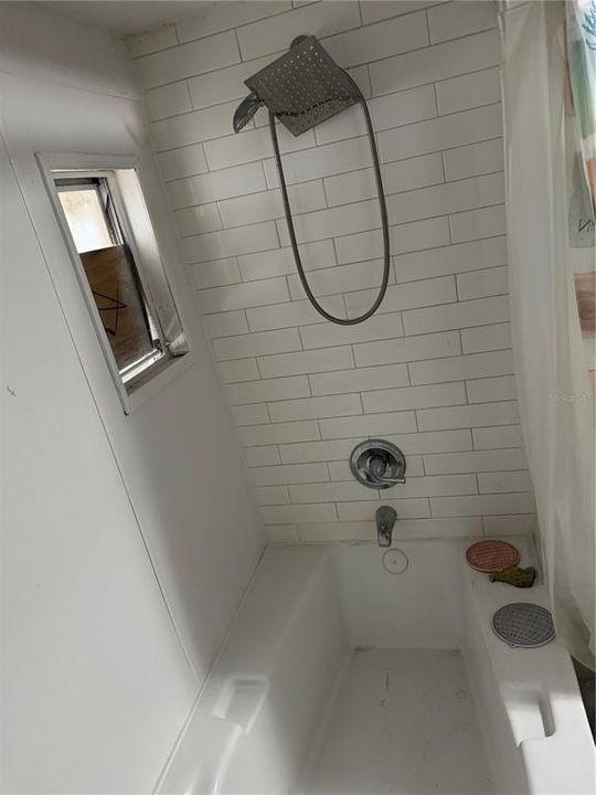 For Sale: $19,999 (1 beds, 1 baths, 600 Square Feet)