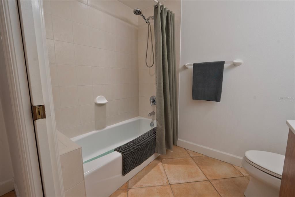 For Sale: $475,000 (3 beds, 2 baths, 1798 Square Feet)