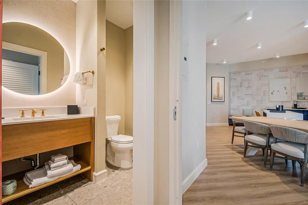 For Sale: $359,900 (2 beds, 2 baths, 1163 Square Feet)