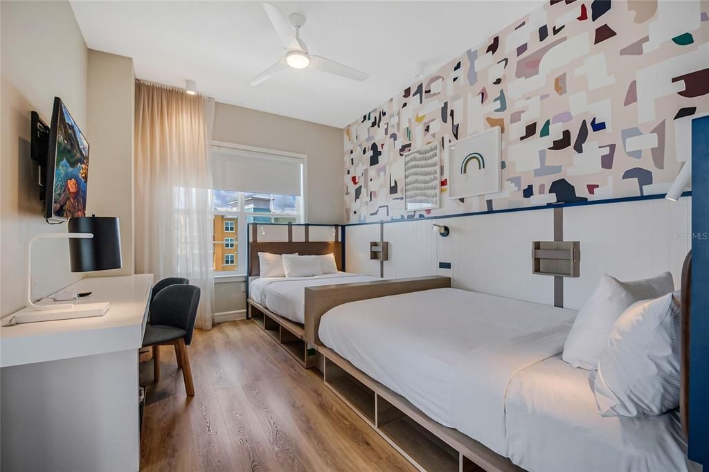 For Sale: $359,900 (2 beds, 2 baths, 1163 Square Feet)