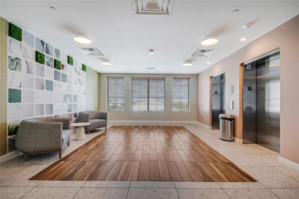 For Sale: $359,900 (2 beds, 2 baths, 1163 Square Feet)