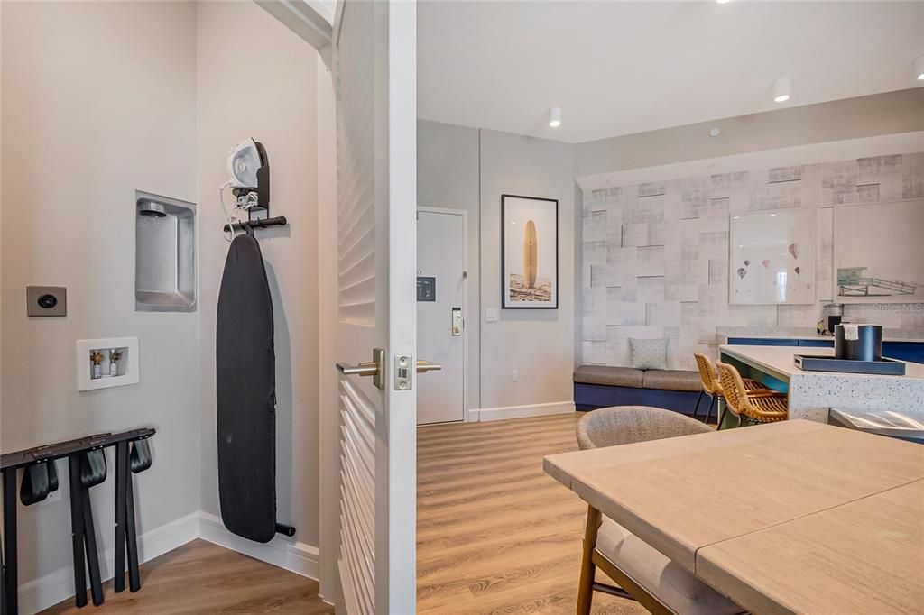 For Sale: $359,900 (2 beds, 2 baths, 1163 Square Feet)