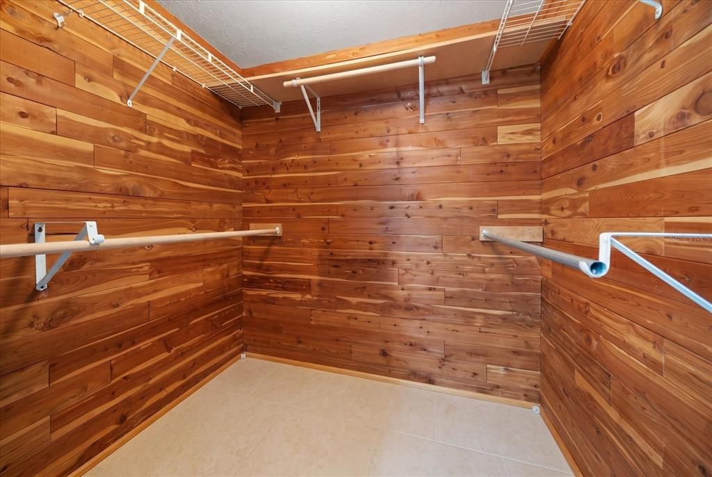 En Venta: $200,000 (2 camas, 2 baños, 1150 Pies cuadrados)