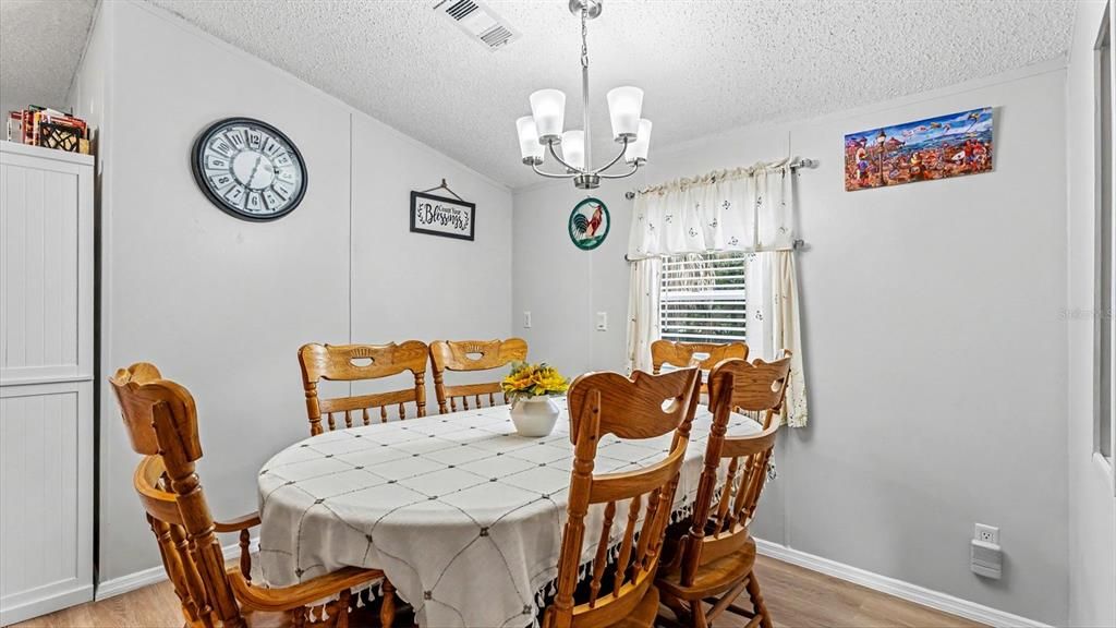 En Venta: $232,000 (2 camas, 2 baños, 1056 Pies cuadrados)