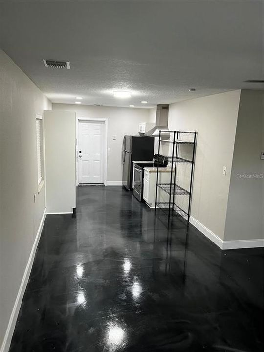 For Rent: $1,475 (1 beds, 1 baths, 1288 Square Feet)