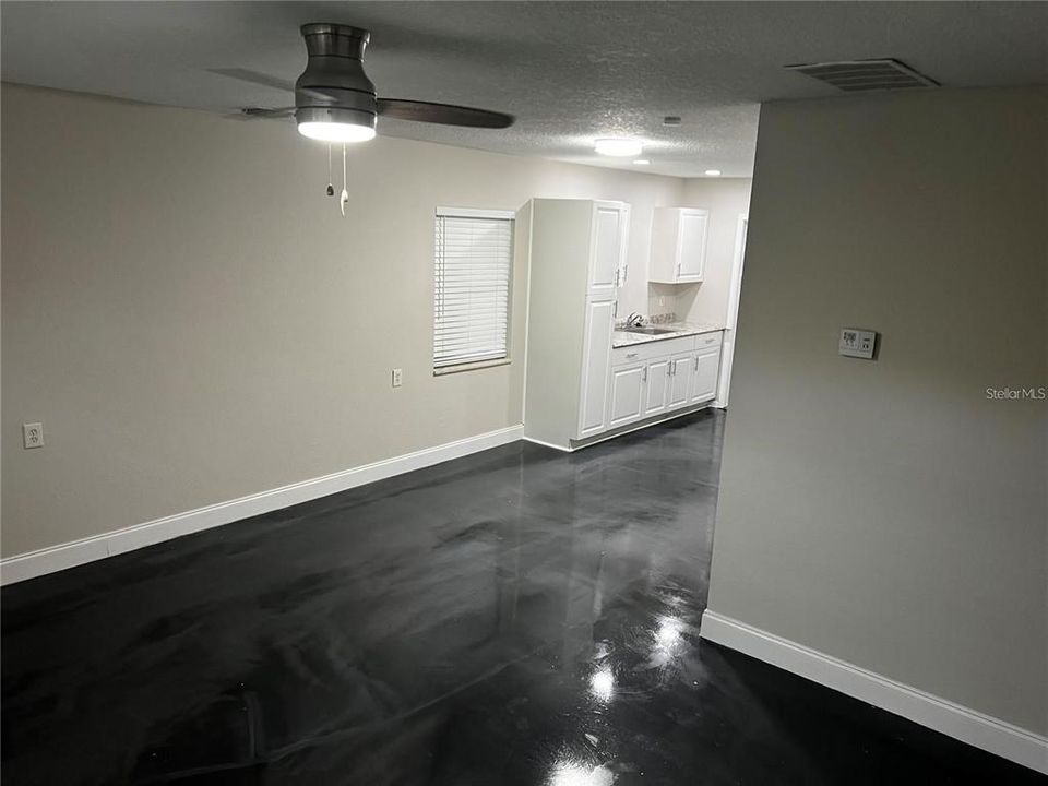 For Rent: $1,475 (1 beds, 1 baths, 1288 Square Feet)