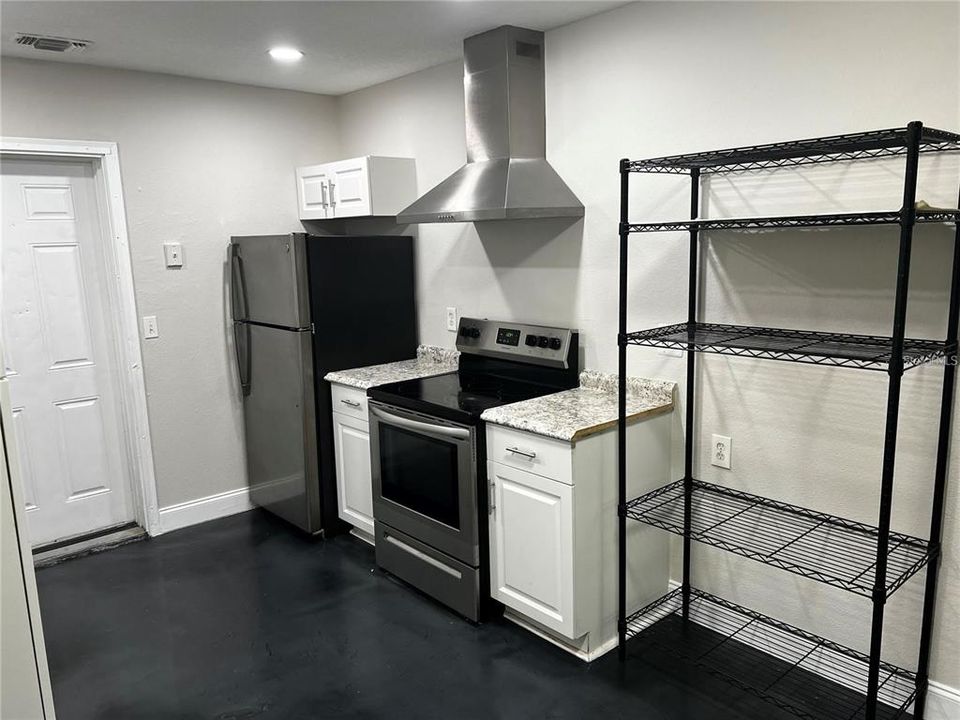 For Rent: $1,475 (1 beds, 1 baths, 1288 Square Feet)