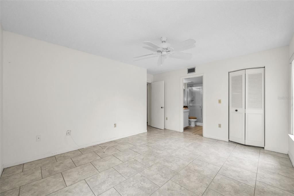 For Rent: $1,600 (2 beds, 2 baths, 1038 Square Feet)