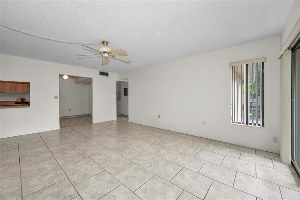 For Rent: $1,600 (2 beds, 2 baths, 1038 Square Feet)