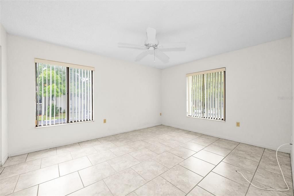 For Rent: $1,600 (2 beds, 2 baths, 1038 Square Feet)