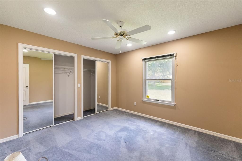 For Sale: $535,000 (3 beds, 2 baths, 2578 Square Feet)