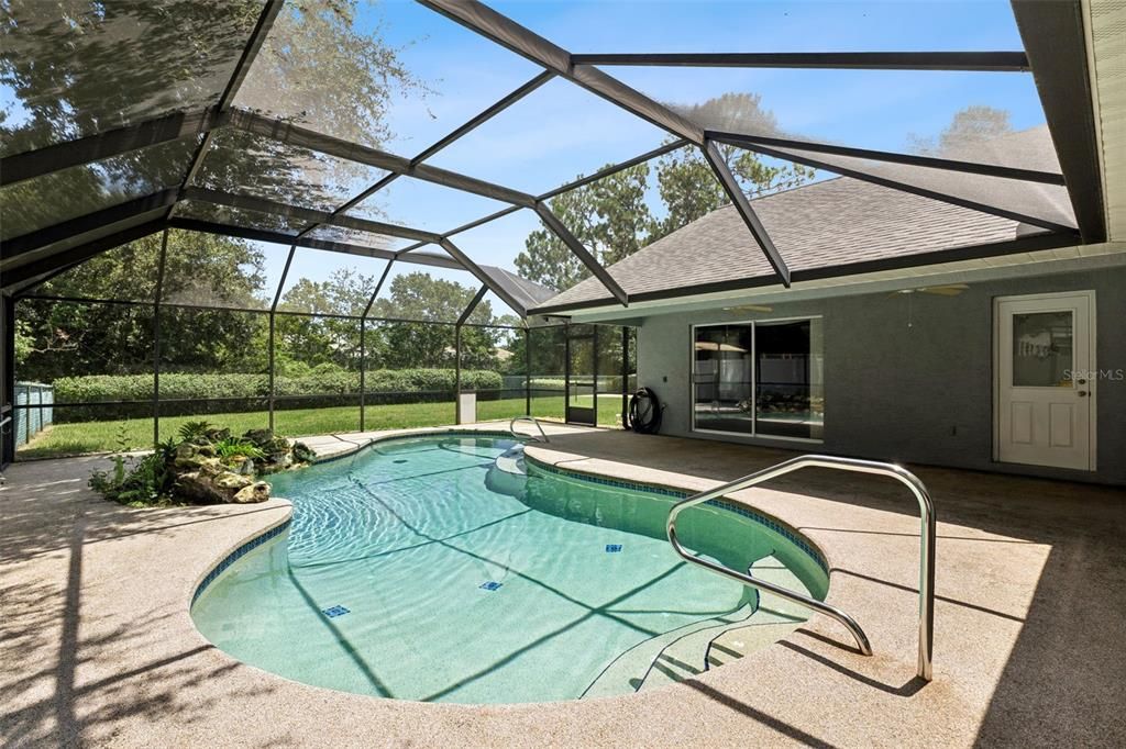 For Sale: $535,000 (3 beds, 2 baths, 2578 Square Feet)
