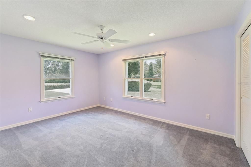 For Sale: $535,000 (3 beds, 2 baths, 2578 Square Feet)