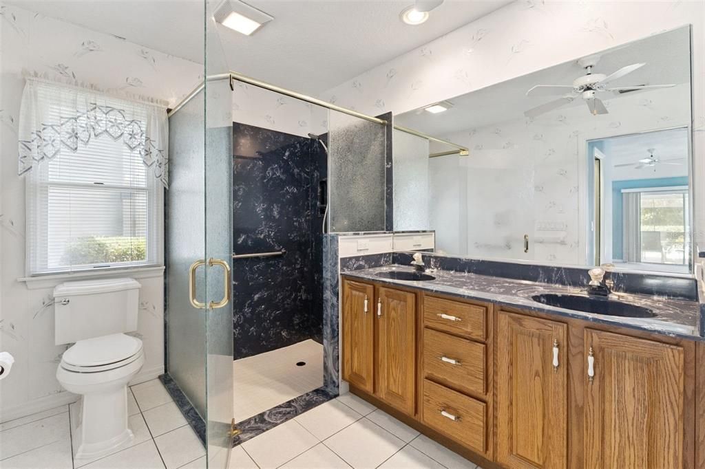 For Sale: $535,000 (3 beds, 2 baths, 2578 Square Feet)