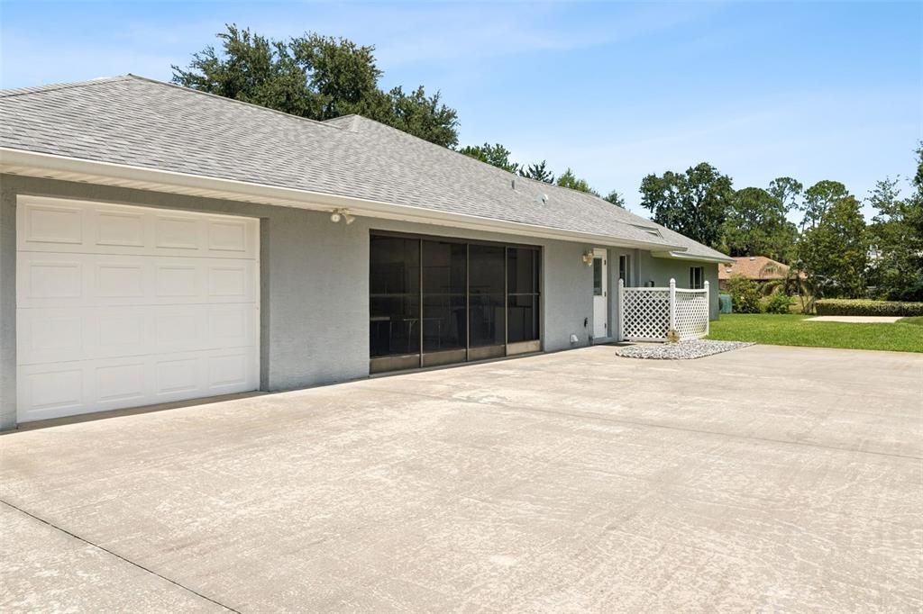 For Sale: $535,000 (3 beds, 2 baths, 2578 Square Feet)