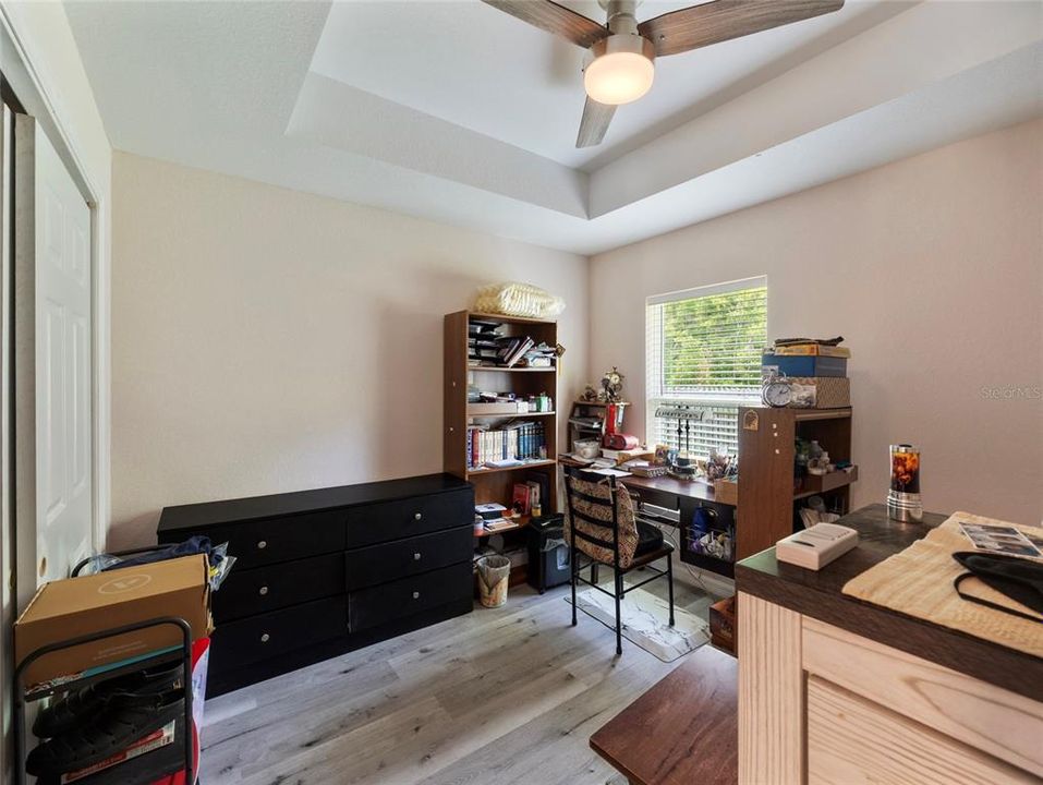 For Sale: $280,000 (3 beds, 2 baths, 1525 Square Feet)