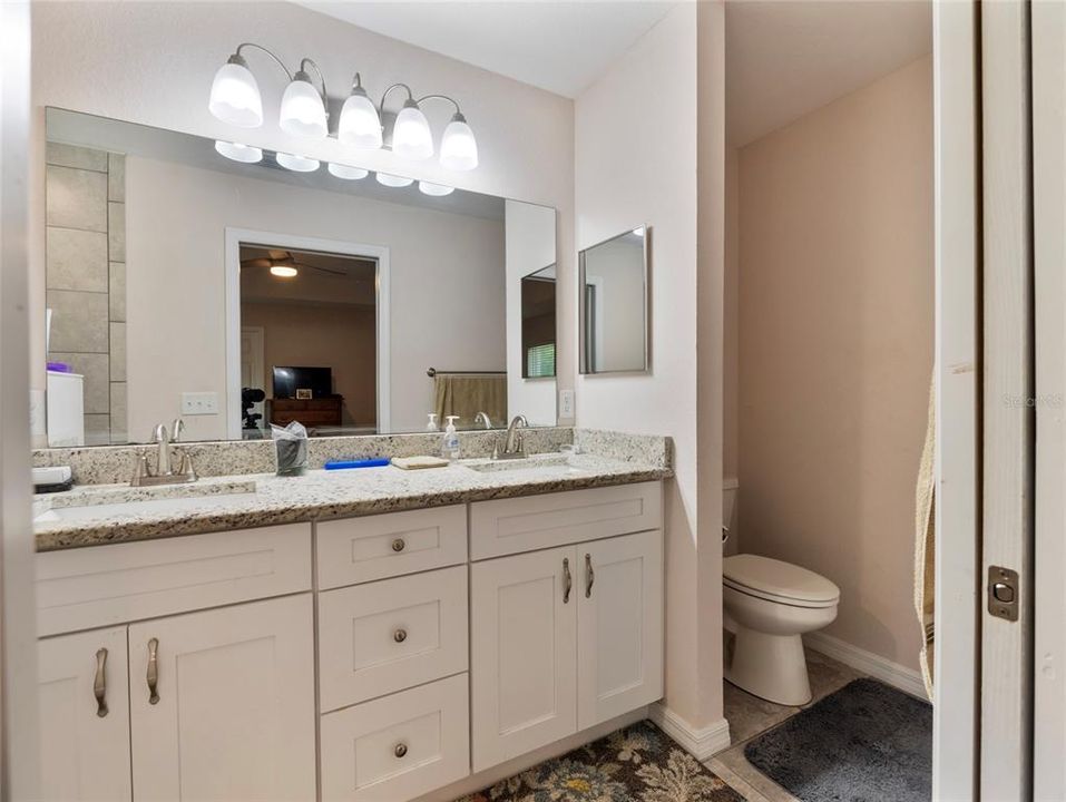 For Sale: $280,000 (3 beds, 2 baths, 1525 Square Feet)