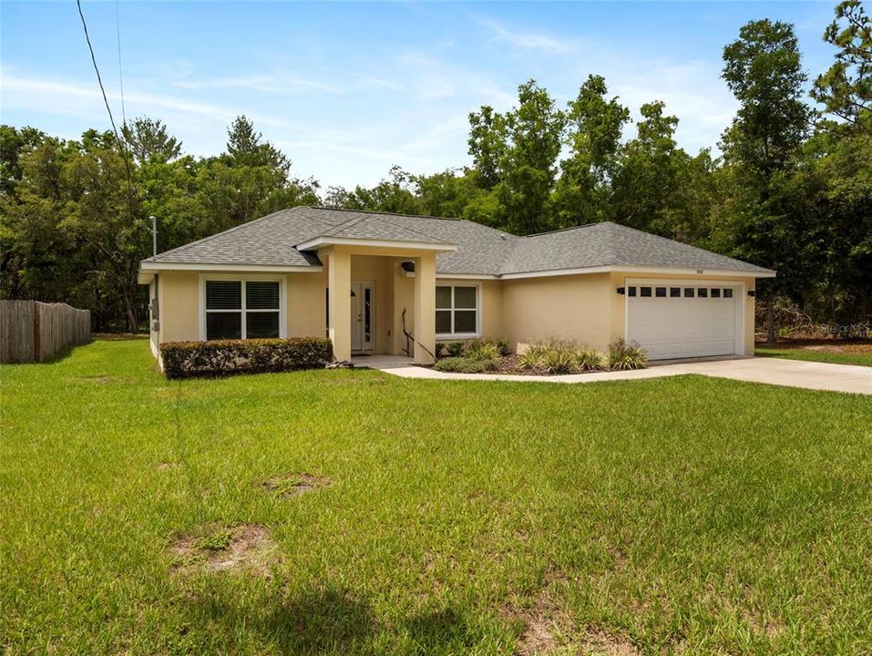 For Sale: $280,000 (3 beds, 2 baths, 1525 Square Feet)