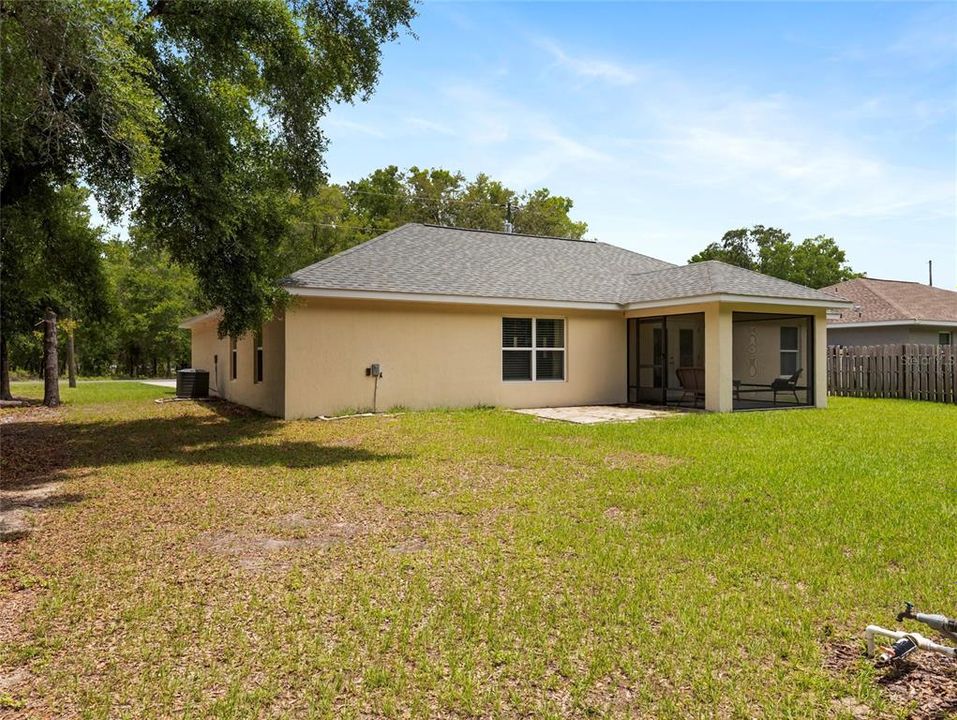 For Sale: $280,000 (3 beds, 2 baths, 1525 Square Feet)