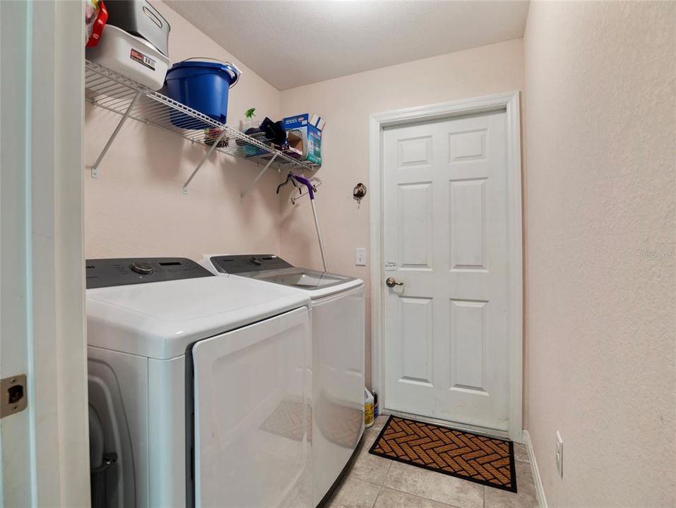 For Sale: $280,000 (3 beds, 2 baths, 1525 Square Feet)