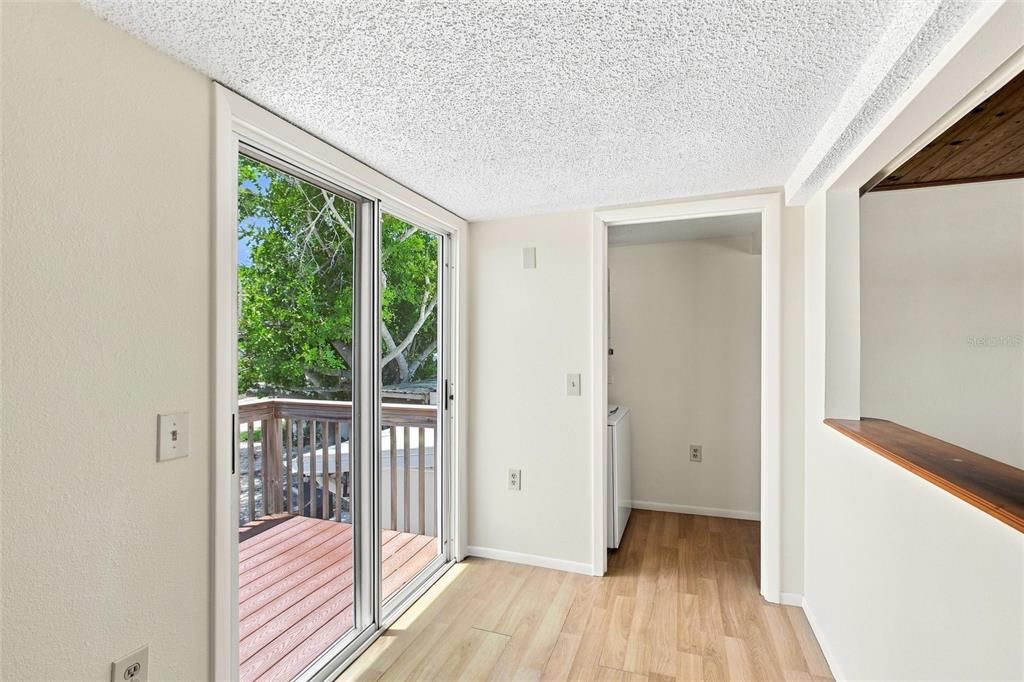 For Sale: $435,000 (1 beds, 1 baths, 736 Square Feet)
