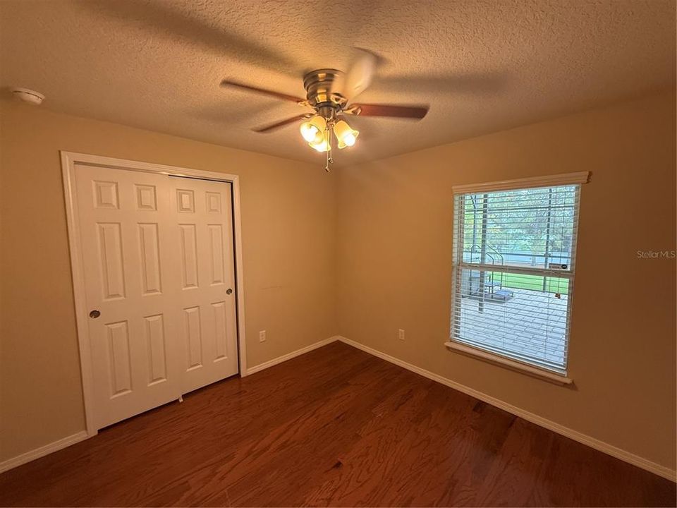For Rent: $2,700 (4 beds, 2 baths, 1972 Square Feet)