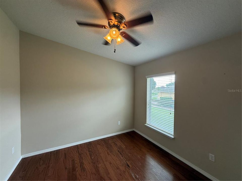For Rent: $2,700 (4 beds, 2 baths, 1972 Square Feet)