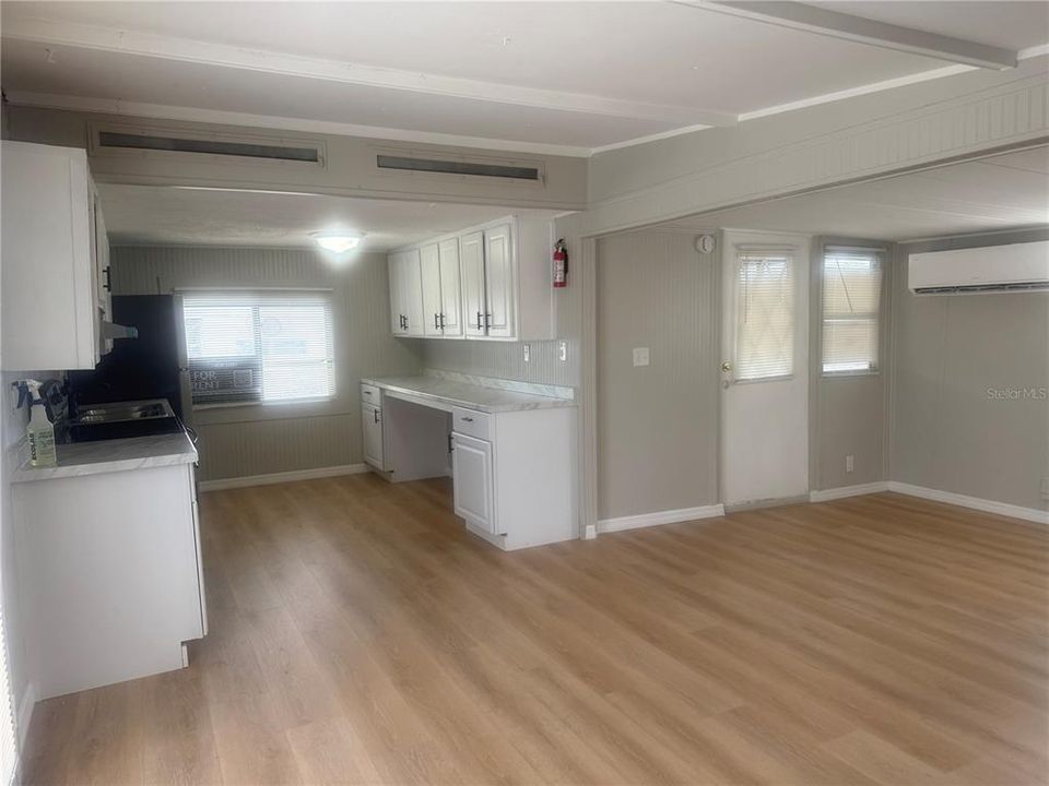For Rent: $1,650 (3 beds, 2 baths, 810 Square Feet)