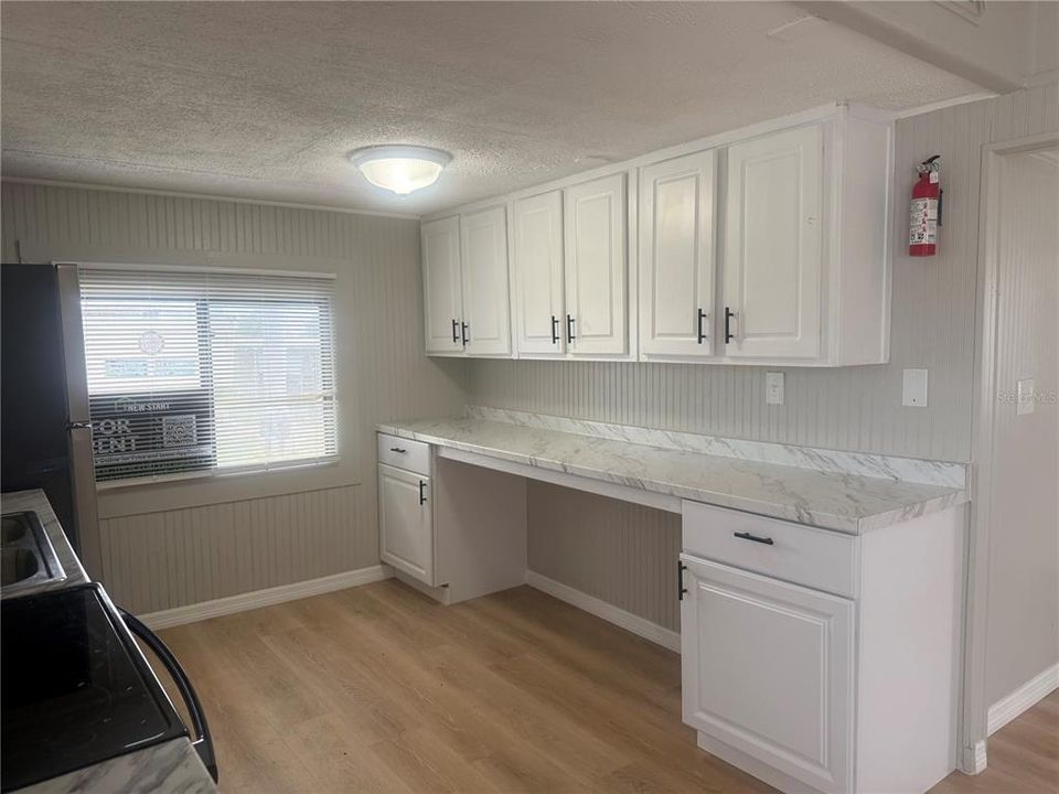 For Rent: $1,650 (3 beds, 2 baths, 810 Square Feet)