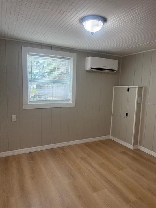 For Rent: $1,650 (3 beds, 2 baths, 810 Square Feet)