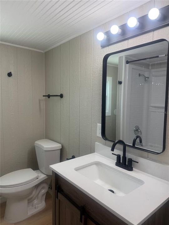 For Rent: $1,650 (3 beds, 2 baths, 810 Square Feet)