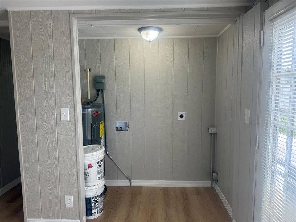 For Rent: $1,650 (3 beds, 2 baths, 810 Square Feet)